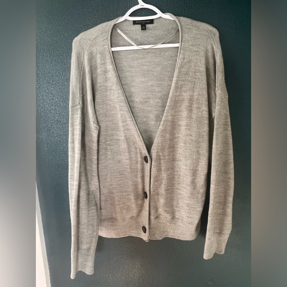Women’s Banana Republic Grey Cardigan sweater